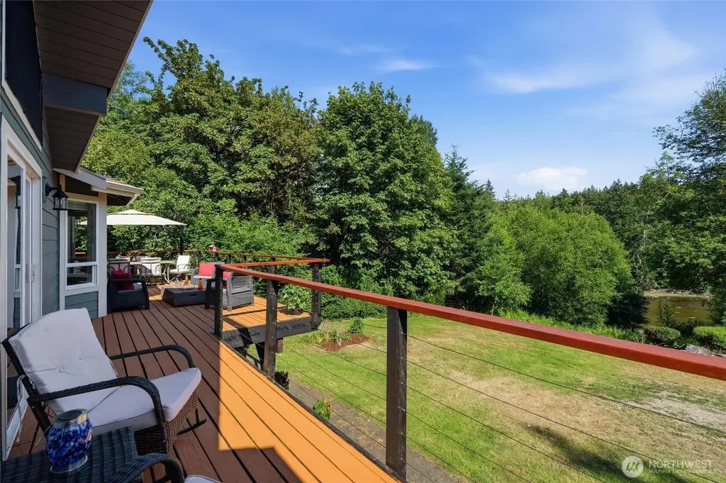6317 Crescent Beach Road NW Vaughn WA 98394