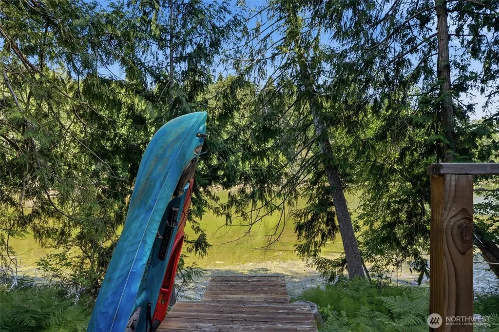 6317 Crescent Beach Road NW Vaughn WA 98394