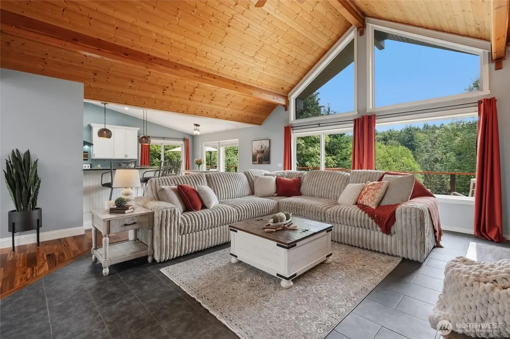 6317 Crescent Beach Road NW Vaughn WA 98394