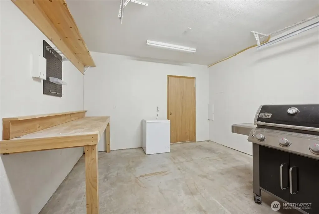 51 Winter Park Lane Easton WA 98925
