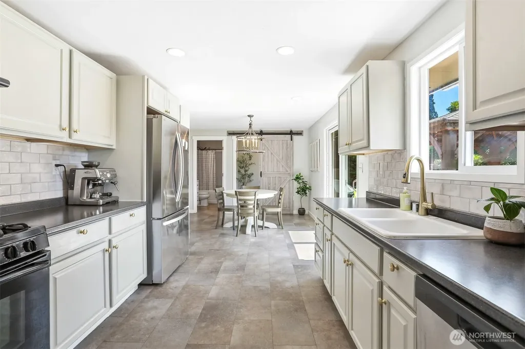 22628 87th Avenue W Edmonds WA 98026