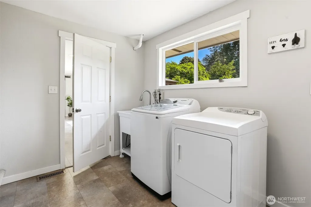 22628 87th Avenue W Edmonds WA 98026