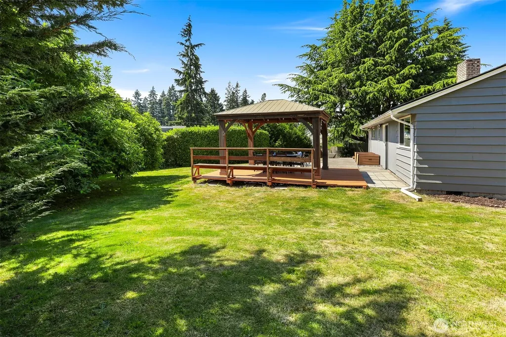 22628 87th Avenue W Edmonds WA 98026