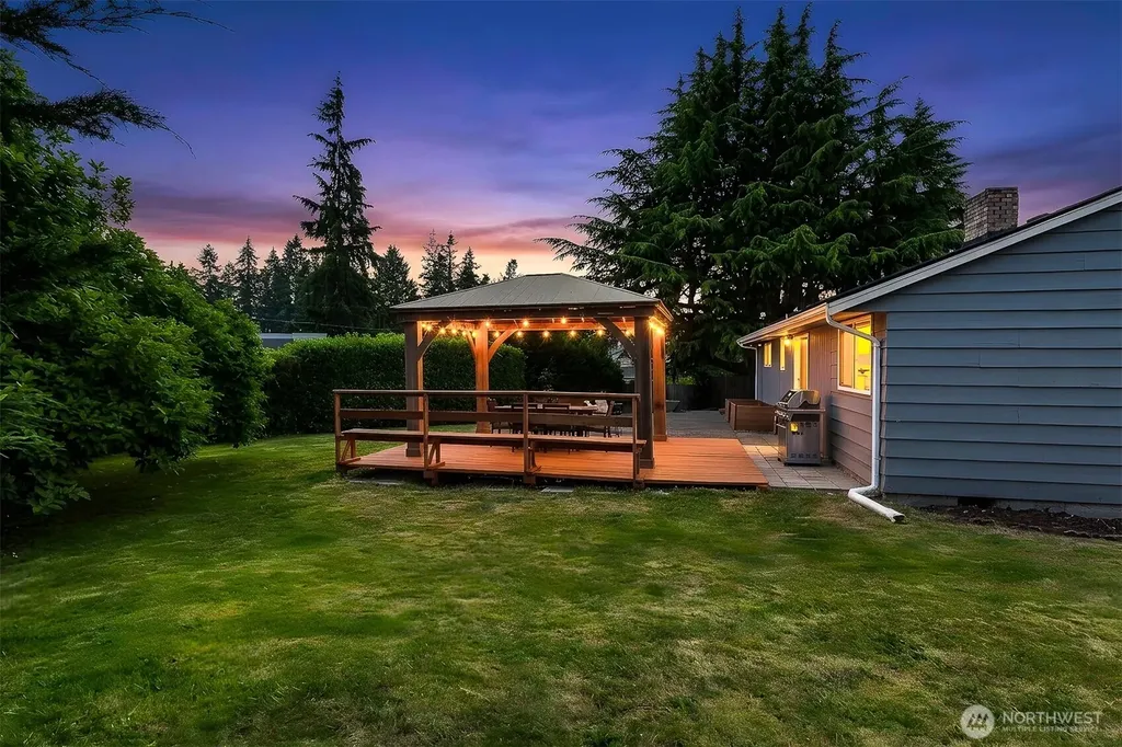 22628 87th Avenue W Edmonds WA 98026