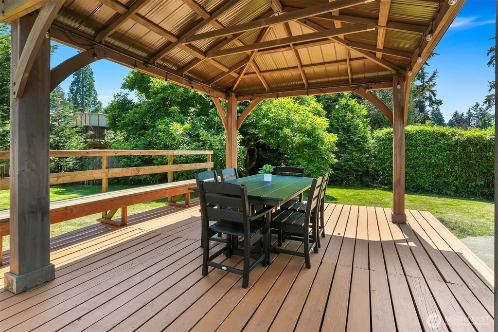22628 87th Avenue W Edmonds WA 98026