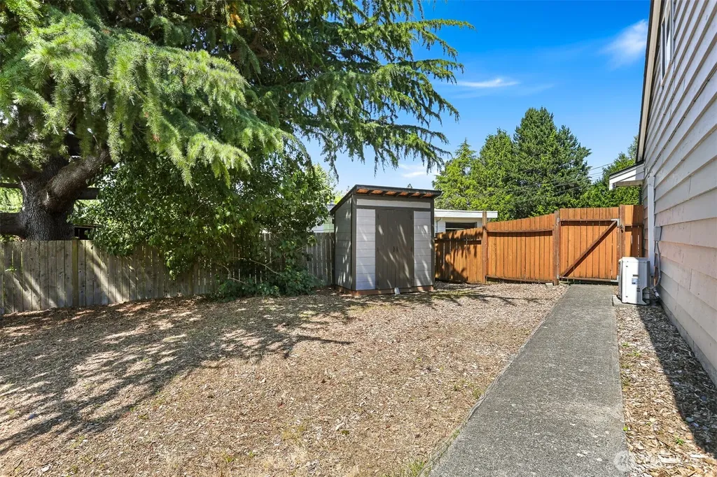 22628 87th Avenue W Edmonds WA 98026