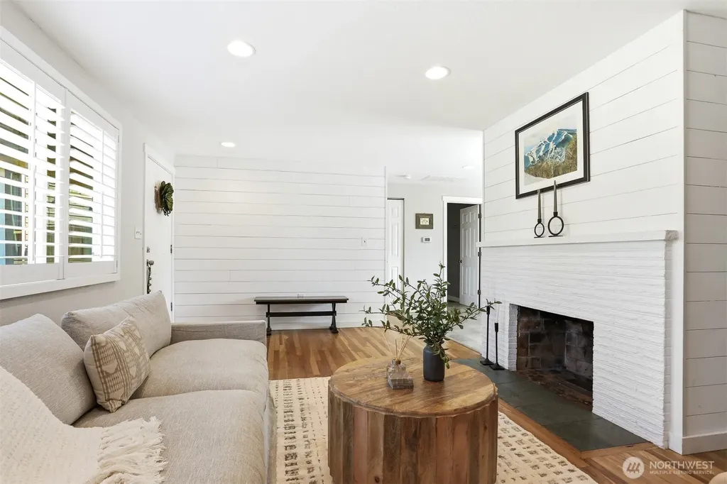 22628 87th Avenue W Edmonds WA 98026