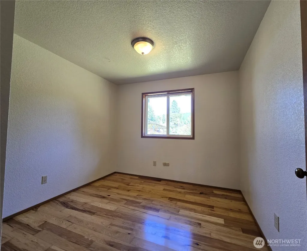 316 S 3rd Street Mccleary WA 98557