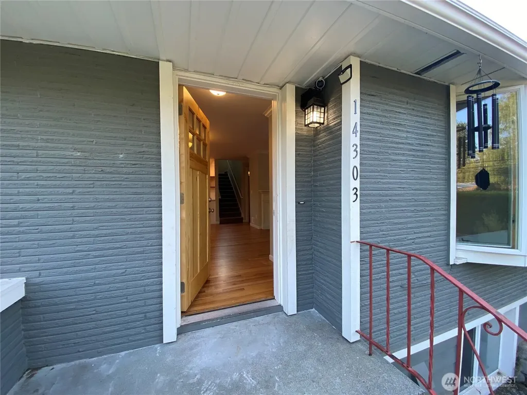 14303 Sunnyside Avenue N Shoreline WA 98133