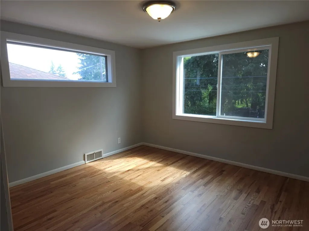 14303 Sunnyside Avenue N Shoreline WA 98133