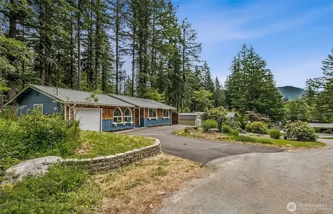 16820 426th Avenue SE North Bend WA 98045