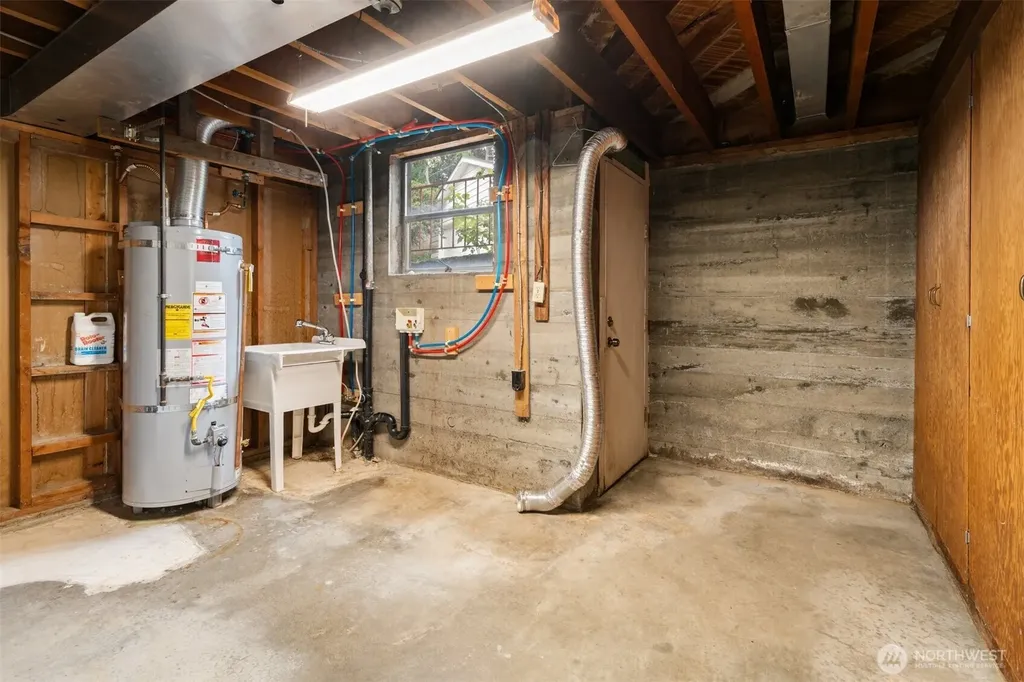 1205 NW Woodbine Way Seattle WA 98177
