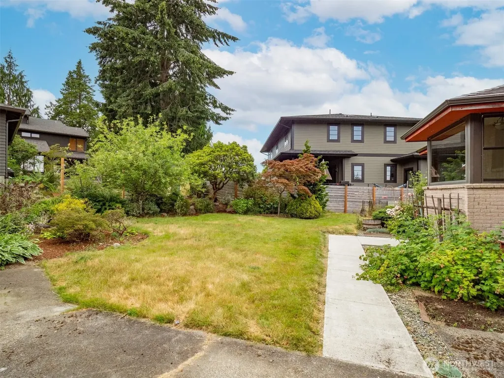 1205 NW Woodbine Way Seattle WA 98177