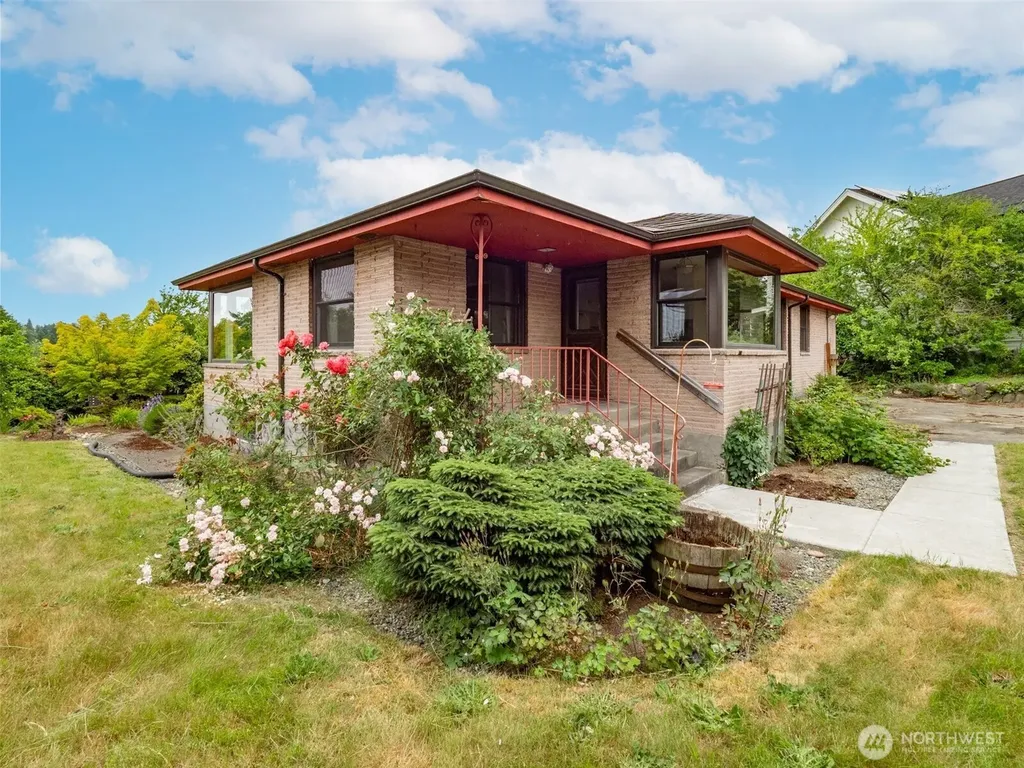 1205 NW Woodbine Way Seattle WA 98177