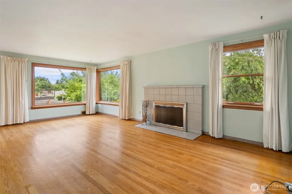 1205 NW Woodbine Way Seattle WA 98177
