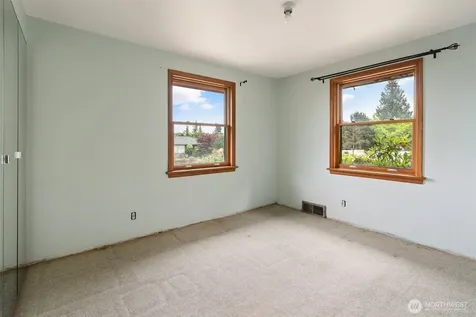 1205 NW Woodbine Way Seattle WA 98177