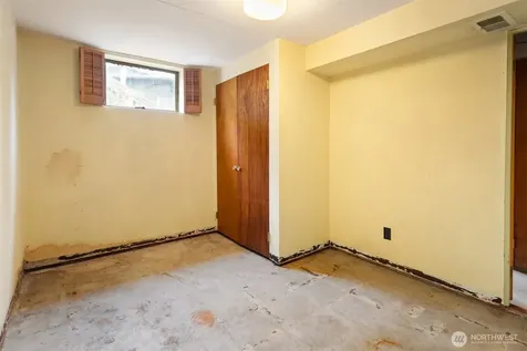 1205 NW Woodbine Way Seattle WA 98177