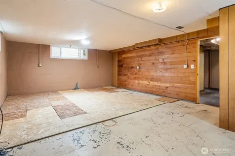 1205 NW Woodbine Way Seattle WA 98177