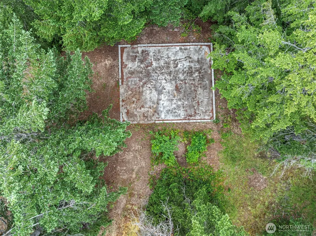 101 NE Smithy Forge Lane Belfair WA 98528