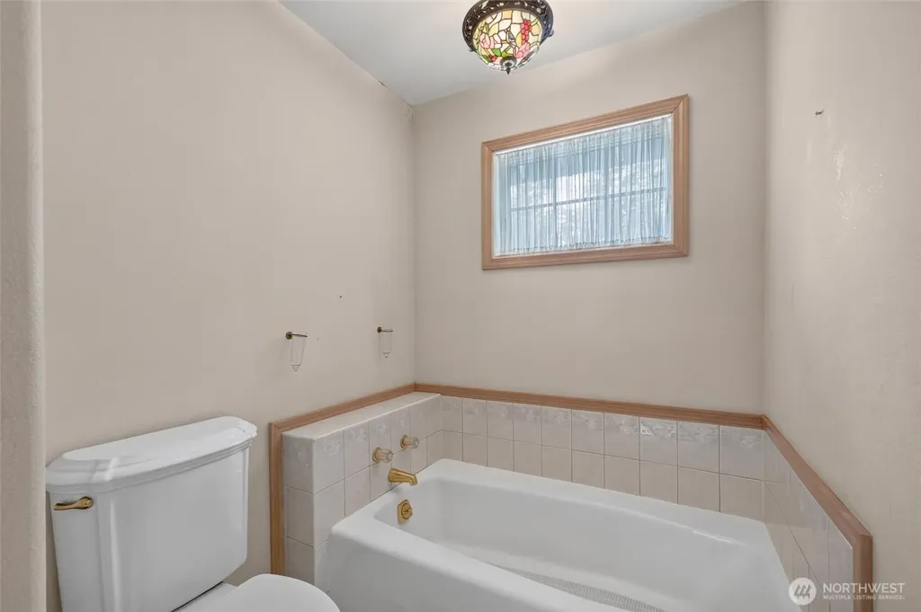 200 Lilac Drive Mount Vernon WA 98273