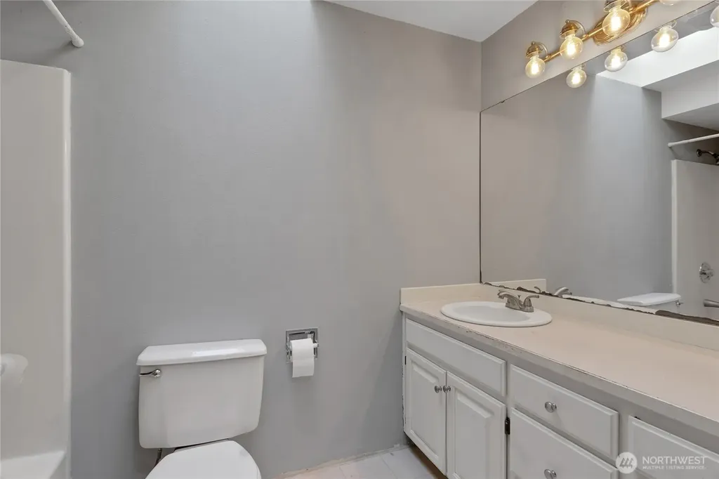 19618 115th Avenue E Graham WA 98338