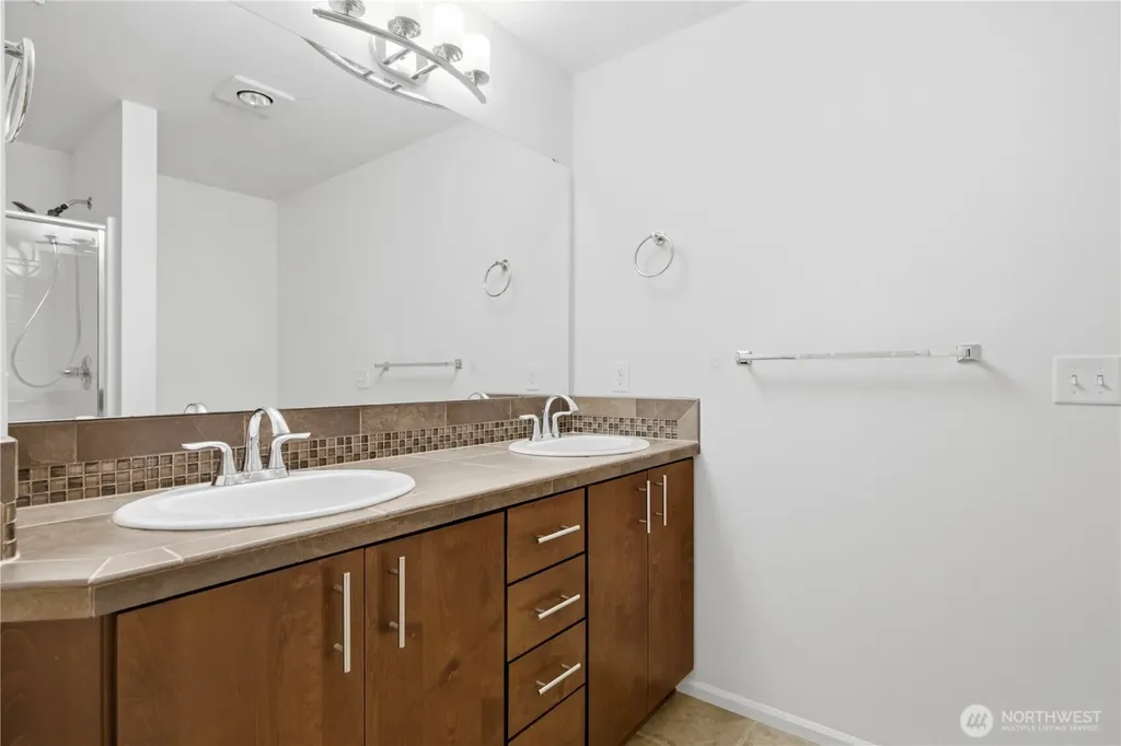15720 Manor Way Lynnwood WA 98087