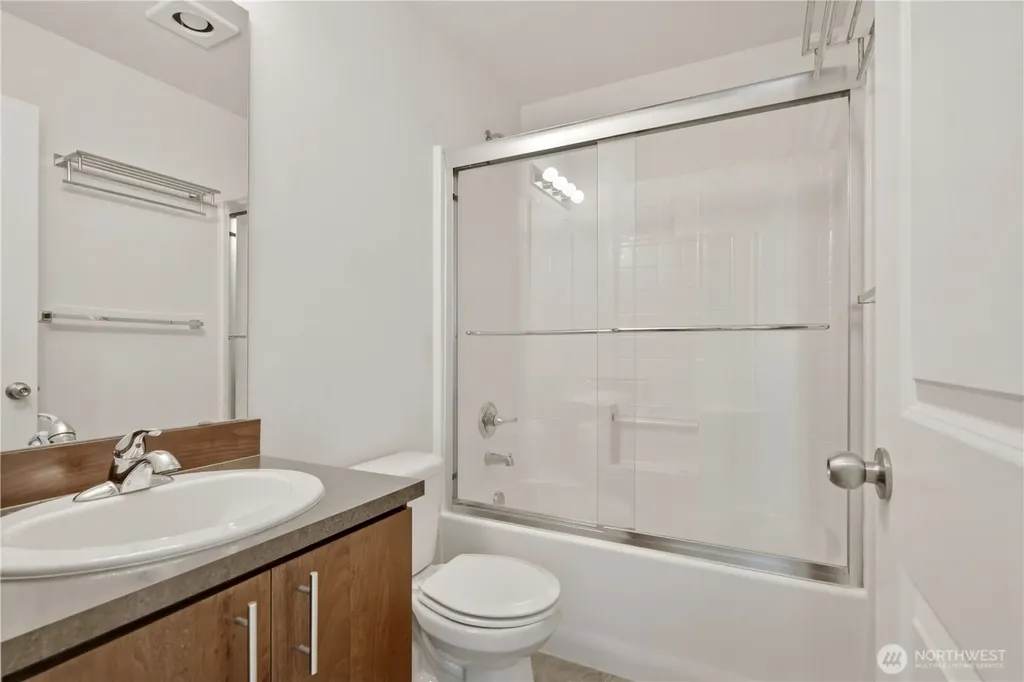 15720 Manor Way Lynnwood WA 98087