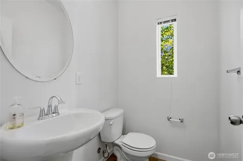 15720 Manor Way Lynnwood WA 98087