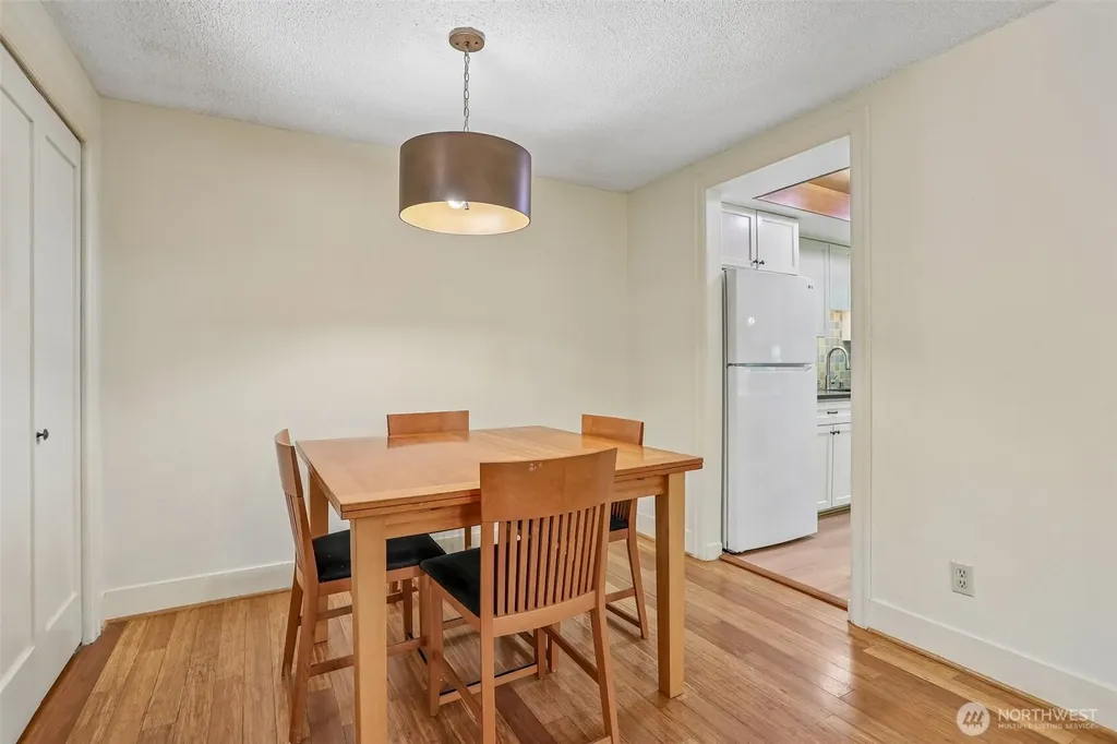 4629 W Lake Sammamish Parkway SE Issaquah WA 98027