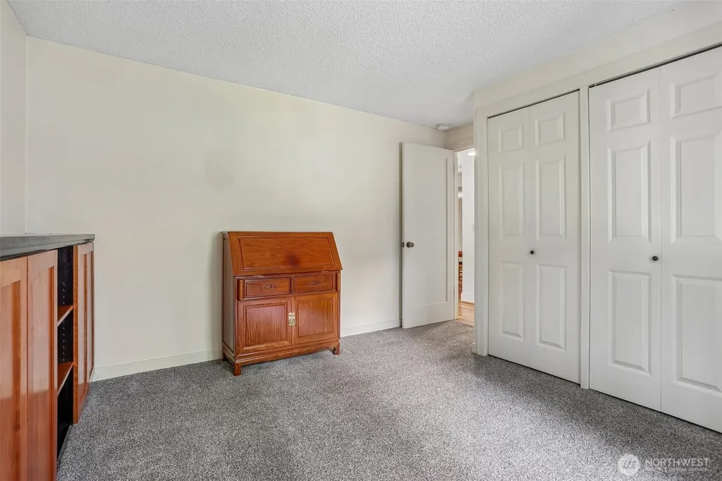 4629 W Lake Sammamish Parkway SE Issaquah WA 98027