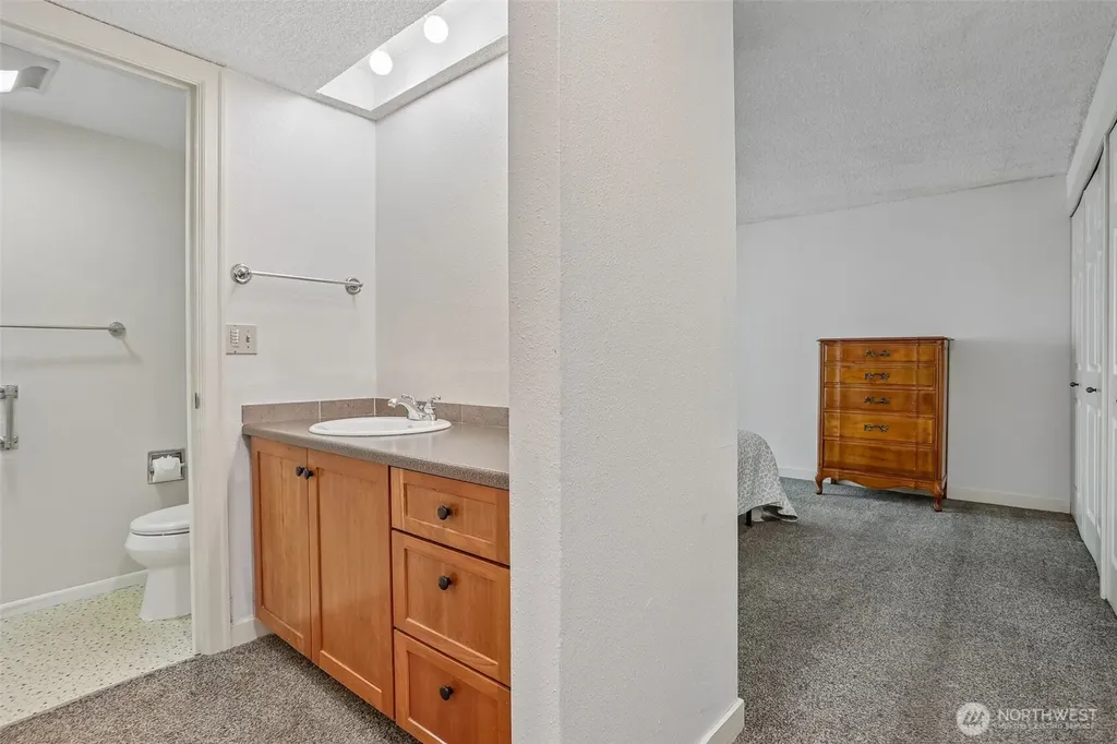4629 W Lake Sammamish Parkway SE Issaquah WA 98027