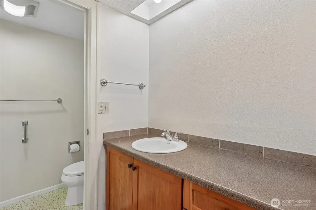4629 W Lake Sammamish Parkway SE Issaquah WA 98027