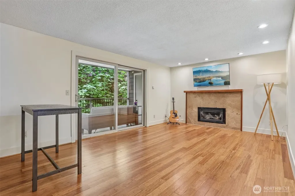 4629 W Lake Sammamish Parkway SE Issaquah WA 98027