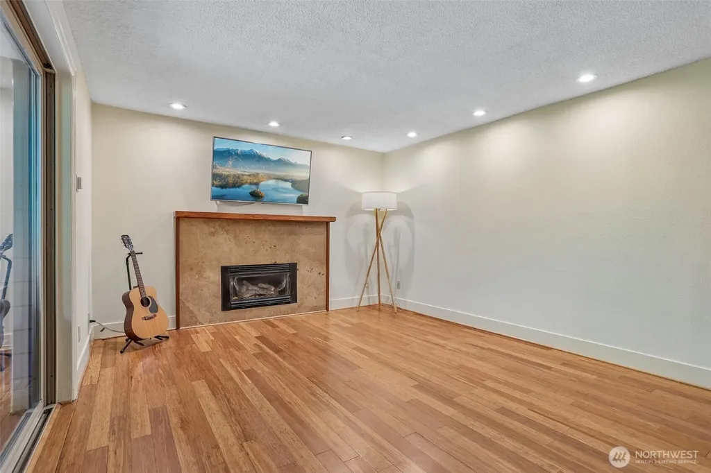 4629 W Lake Sammamish Parkway SE Issaquah WA 98027