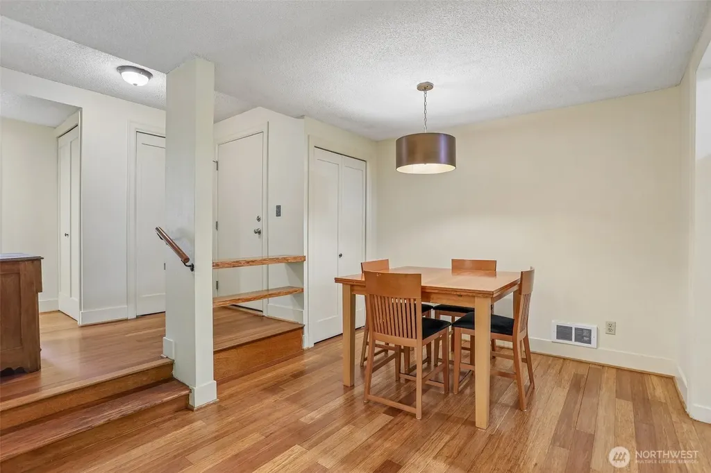4629 W Lake Sammamish Parkway SE Issaquah WA 98027