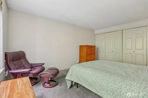 4629 W Lake Sammamish Parkway SE Issaquah WA 98027