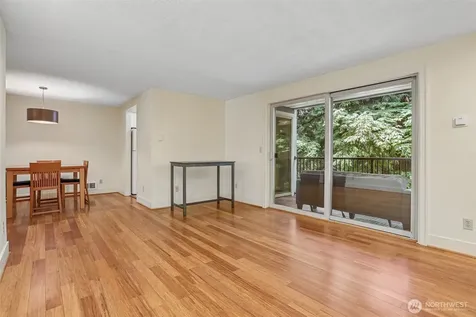 4629 W Lake Sammamish Parkway SE Issaquah WA 98027