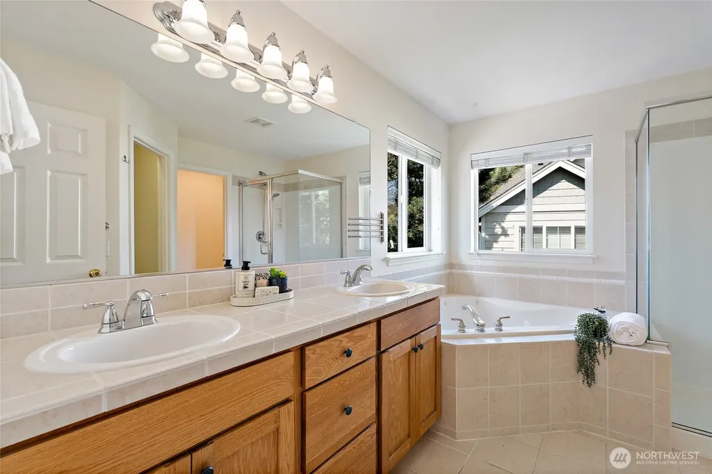 13235 124th Court NE Kirkland WA 98034