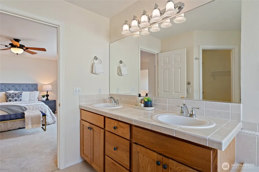 13235 124th Court NE Kirkland WA 98034