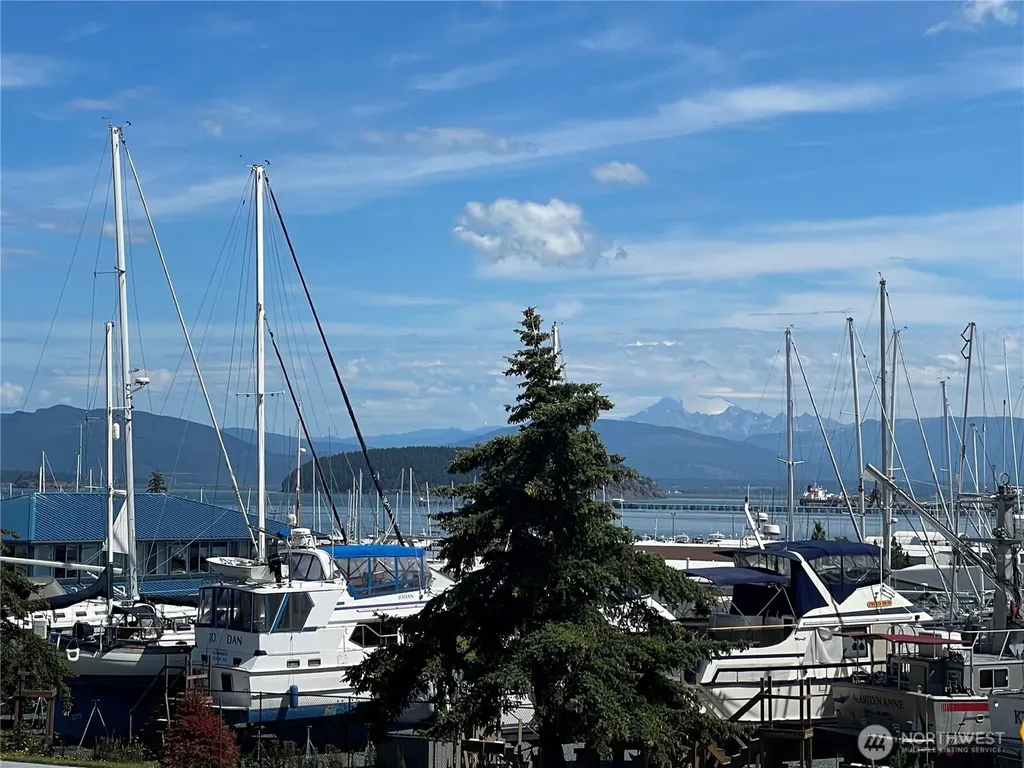 3120 R Avenue Anacortes WA 98221