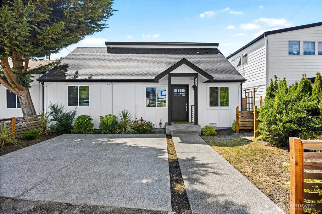 10215 Evanston Avenue N Seattle WA 98133