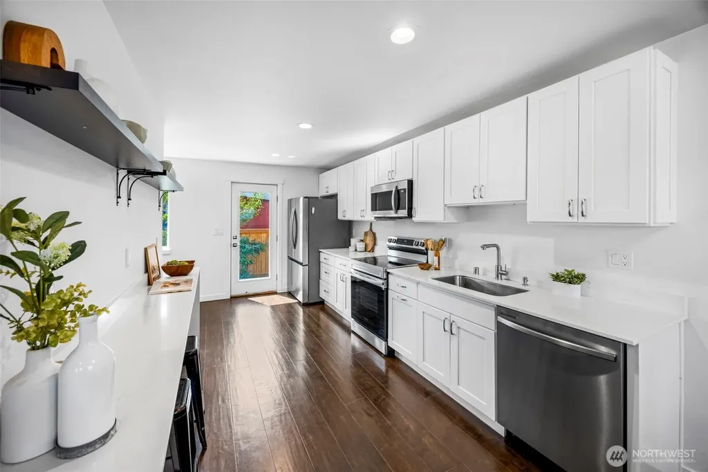 10215 Evanston Avenue N Seattle WA 98133