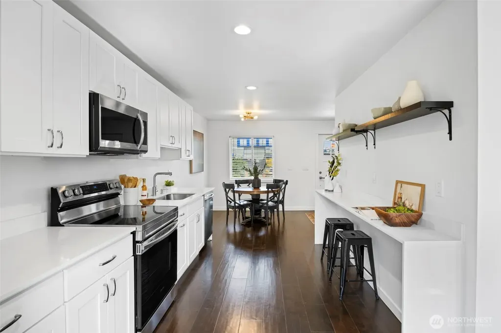 10215 Evanston Avenue N Seattle WA 98133