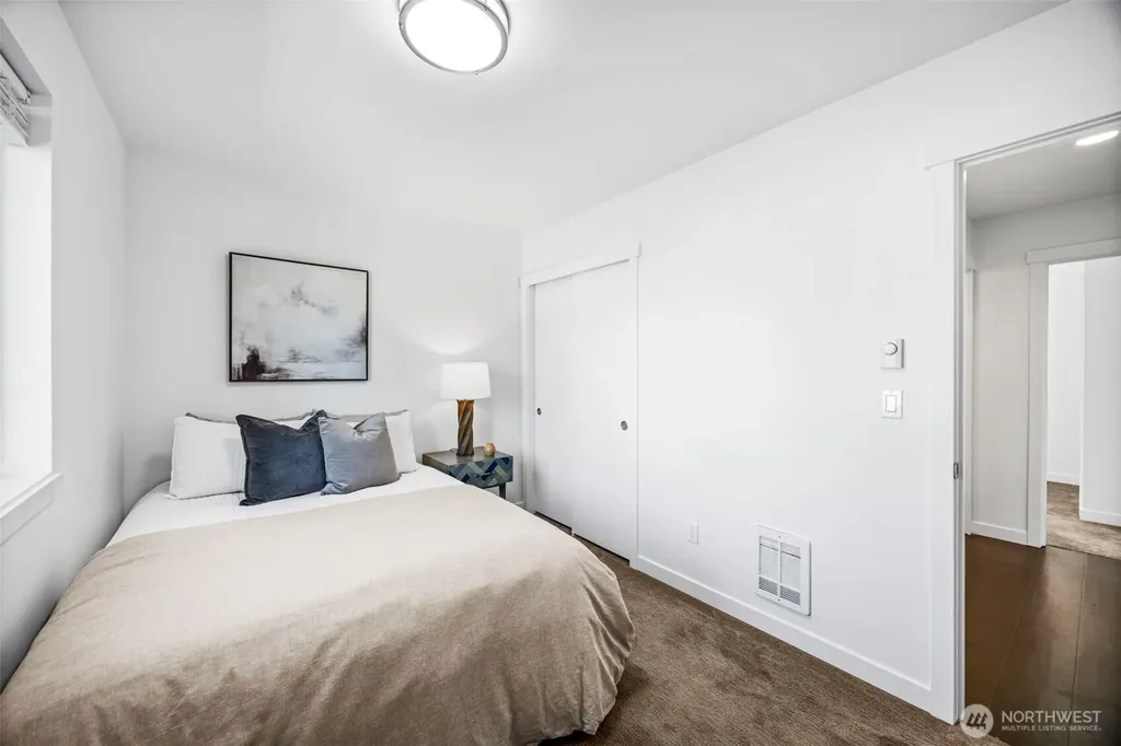 10215 Evanston Avenue N Seattle WA 98133