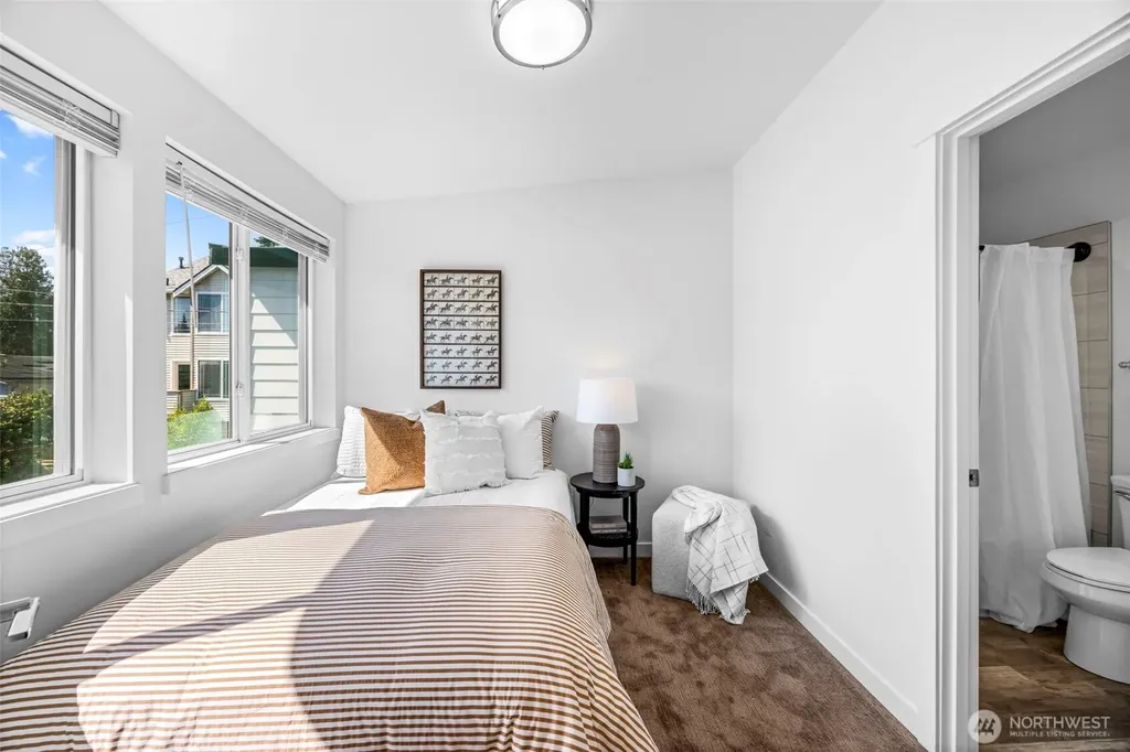 10215 Evanston Avenue N Seattle WA 98133
