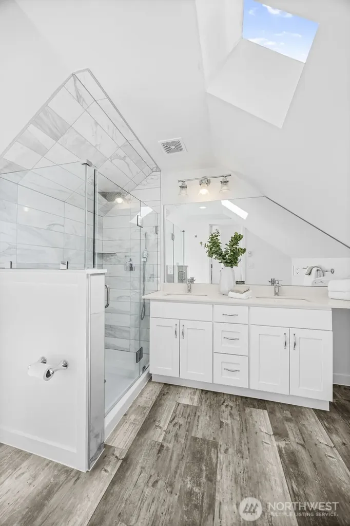 10215 Evanston Avenue N Seattle WA 98133