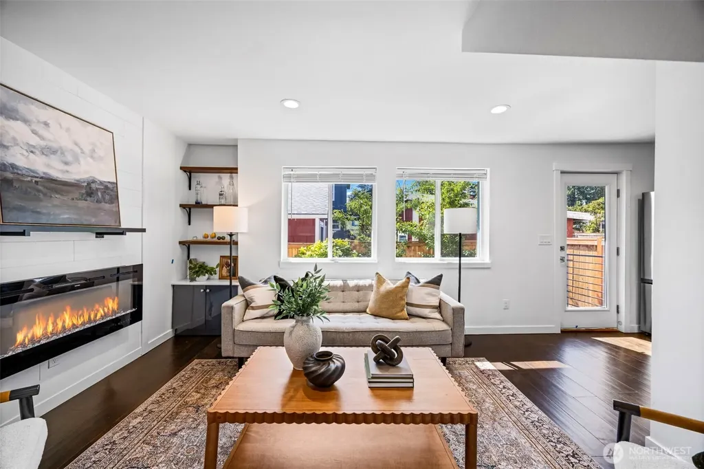 10215 Evanston Avenue N Seattle WA 98133