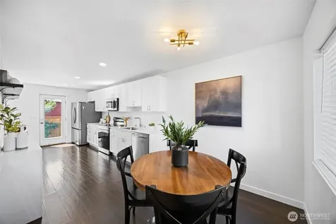 10215 Evanston Avenue N Seattle WA 98133