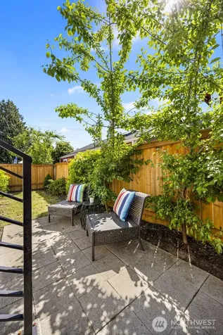 10215 Evanston Avenue N Seattle WA 98133