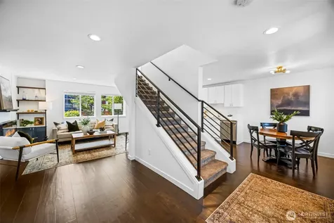 10215 Evanston Avenue N Seattle WA 98133